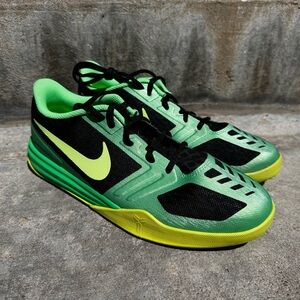 Nike Green Kobe Bryant Shoes - 7Y/8.5 Women’s - NEVER WORN
